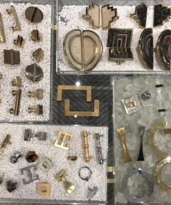 Worlds Away Moira Knob Pair Brass And Black Resin 6 Worlds Away Moira Knob Pair Brass And Black Resin